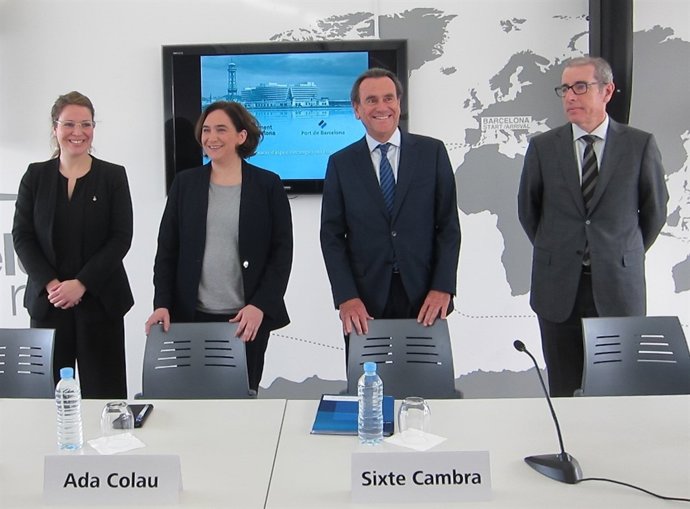 Janet Sanz, Ada Colau, Sixte Cambra y José Alberto Carbonell