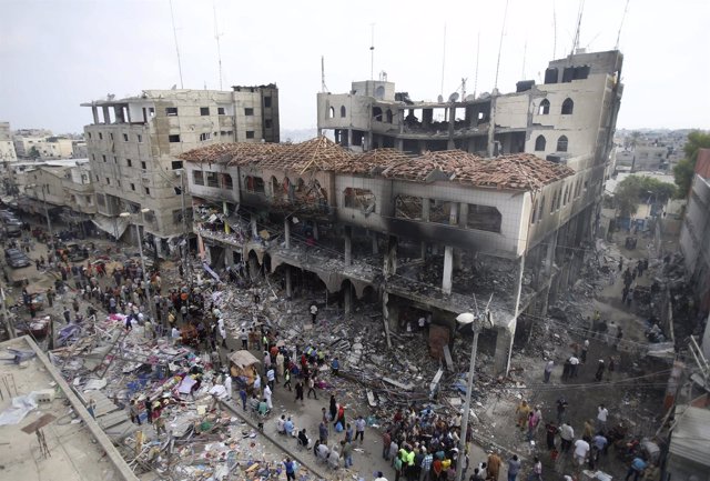 Centro comercial de Rafá destruido por un bombardeo israelí