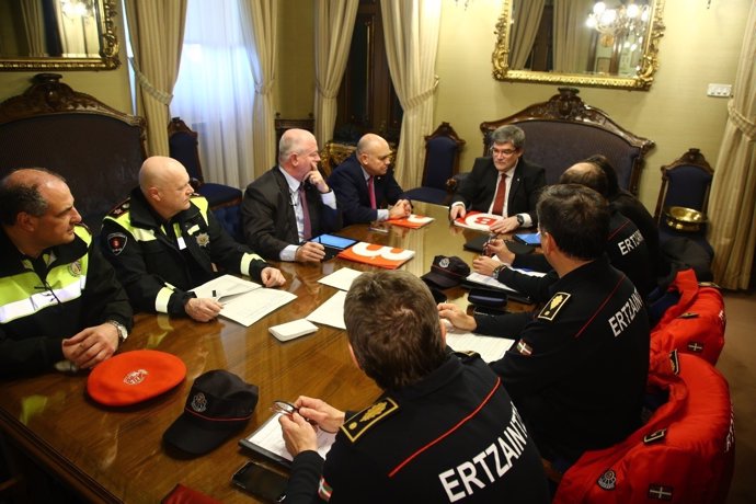 Reunión del Ayuntamiento de Bilbao y Departamento de Seguridad