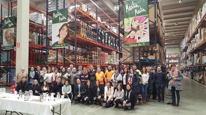 Pilar Alegría ha visitado las instalaciones de Martín Martín en Plaza