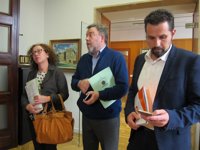 Oposición insiste en el cese de Ortiz y la dimisión de Ballesta, y pide que se cree una Comisión de Investigación