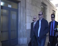 La juez cita como investigados al exchófer de Guerrero y a otras once personas por sobrecomisiones de los ERE