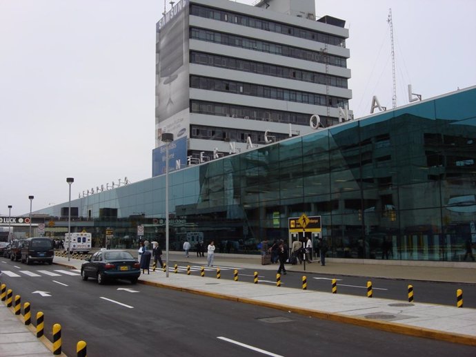 aeropuerto perú