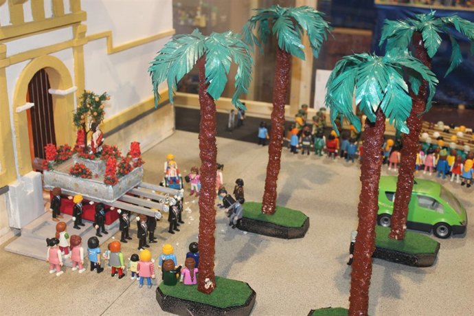 Recreación exposición playmobil alhaurín semana santa muñecos 