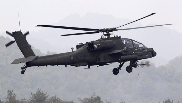 Helicóptero militar estadounidense AH-64 Apache