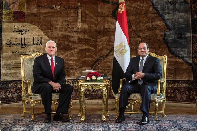 Abdelfatá al Sisi recibe en Egito al viceresidente de EEUU, Mike Pence