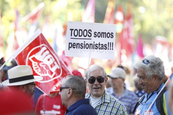 Marcha por pensiones dignas en Atocha, en Madrid