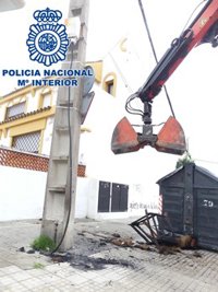Detenido en Algeciras (Cádiz) el presunto autor de un incendio que afectó a varios contenedores
