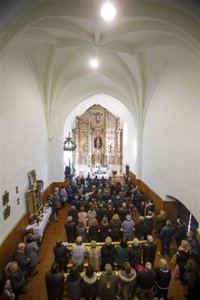 Ceniceros asiste a la reapertura al culto de la iglesia de Nuestra Señora de la Expectación de Torrecilla en Cameros