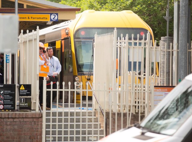 Colisión de un tren contra un tope de vía en Sídney (Australia)