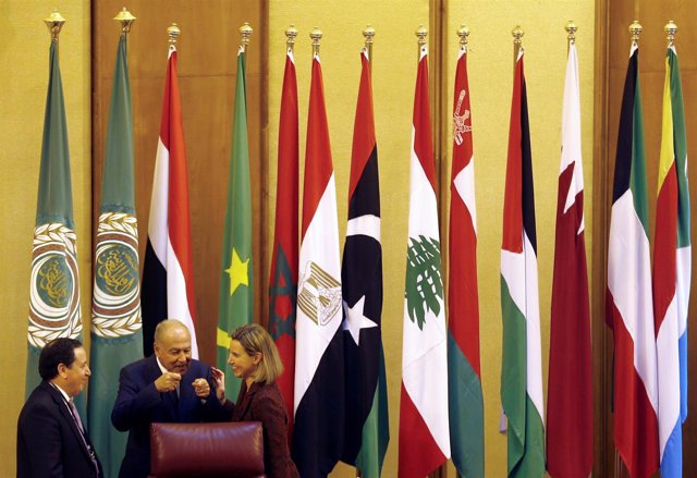 El secretario general de la Liga Árabe con la jefa de la diplomacia europea