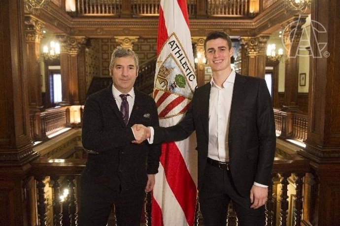 Josu Urrutia y Kepa Arrizabalaga firman la renovación