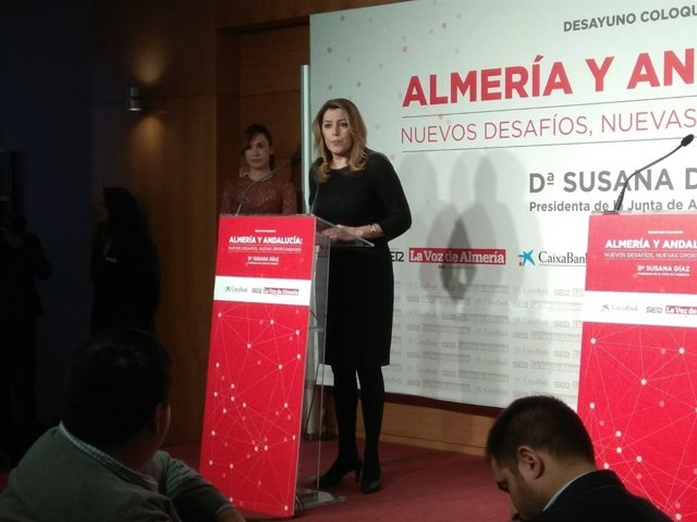 Susana Díaz en un desayuno informativo en Almería