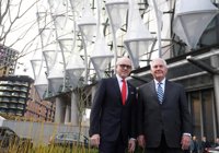 Tillerson visita la nueva Embajada de EEUU en Londres pese a las críticas de Trump