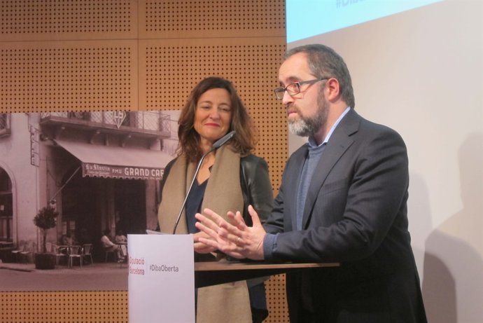 La pdta.de la Dip.de Barcelona M.Conesa i el comissari V.Fernández