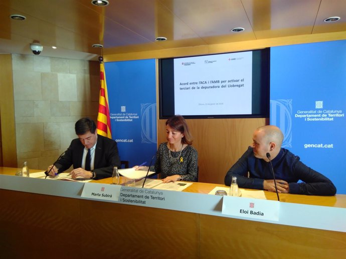 J.Agustí (ACA), M.Subirà (Generalitat) y E.Badia (AMB) en la Conselleria