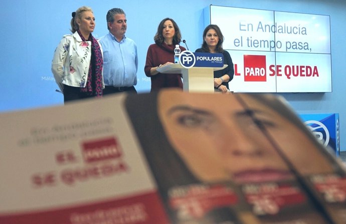 Presentación campaña empleo PP contra PSOE andalucía navarro