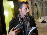 Cs insiste en un cese mientras el resto de los grupos de la oposición en la moción de censura y se dan un mes de plazo