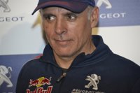 Lucas Cruz: "No voy a chinchar a Carlos para que siga, lo debe decidir él"