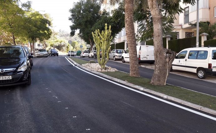 Calle reasfaltada asfalto grava málaga ciudad jardín distrito mejoras ciudad