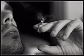 Foto: Jóvenes españoles fuman porros para poder "afrontar su vida" y por sus "escasas" perspectivas de futuro