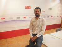 Tudanca pide a PP y Cs que no "tomen el pelo" y reitera que una reforma sólo sobre aforamientos sería "una pena"