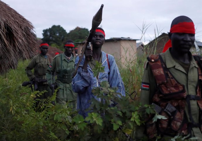 Rebeldes del SPLA-IO durante un asalto a los soldados del SPLA en Sudán del Sur