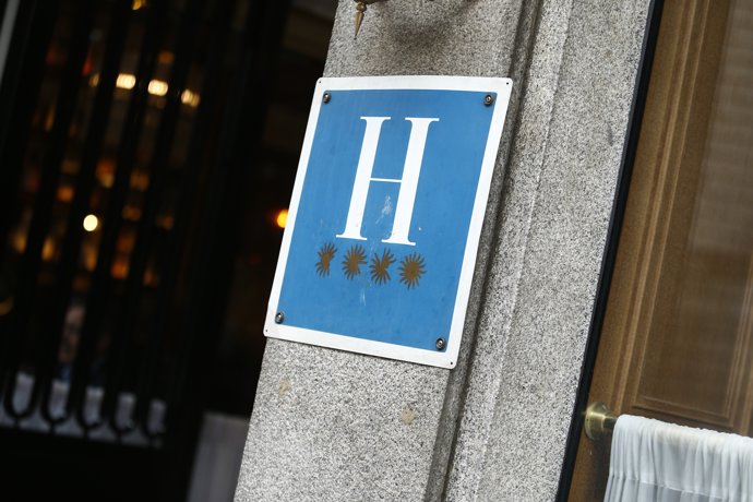 Hotel de cuatro estrellas, hoteles, turismo, alojamiento