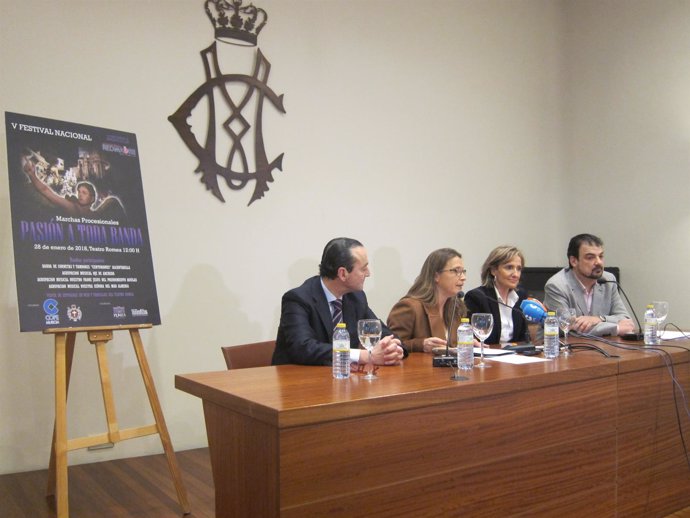 Ramón Sánchez Parra, Pilar Oliva, Chechu Romero y Pedro González