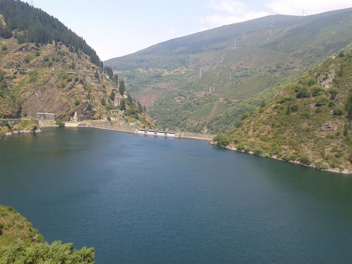 Embalse en Asturias. Reserva hidráulica