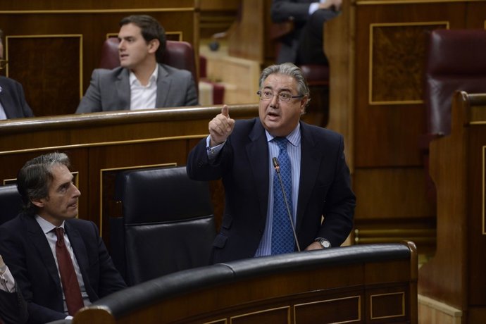 Zoido en la sessió de control al Govern al Congrés