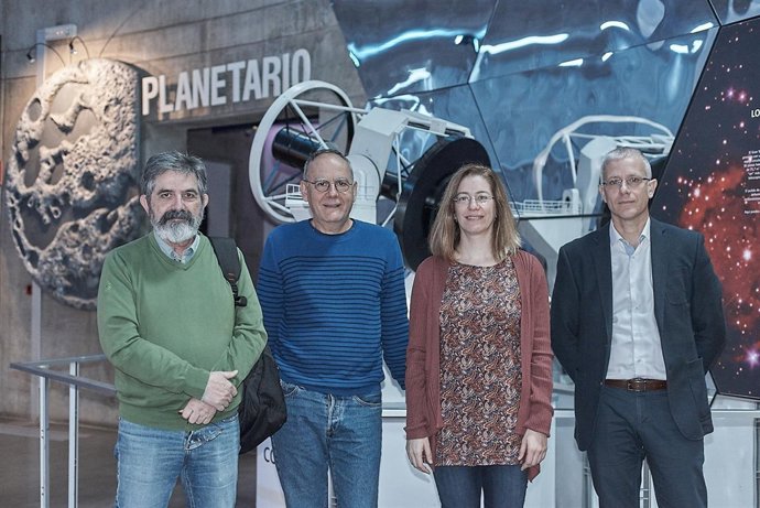 Nota De Presna Y Fotografía: Museos Robot