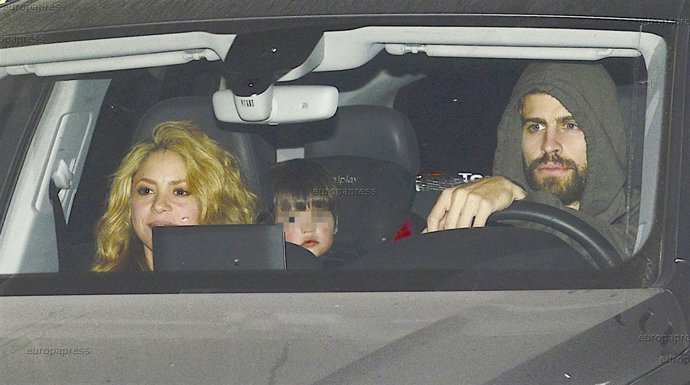 SHAKIRA CON PIQUÉ  Y MILAN EN SU TERCER CUMPLEAÑOS