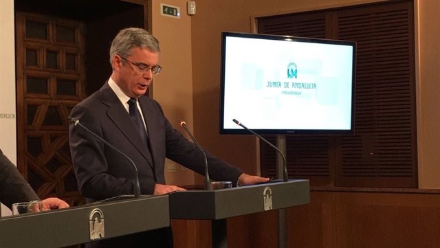El portavoz del Gobierno andaluz, Juan Carlos Blanco, en la rueda de prensa