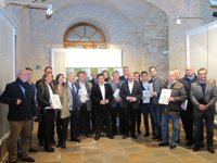 Un total de 14 empresas oleícolas jiennenses contratará a cerca de 30 profesionales a través de ayudas de Diputación