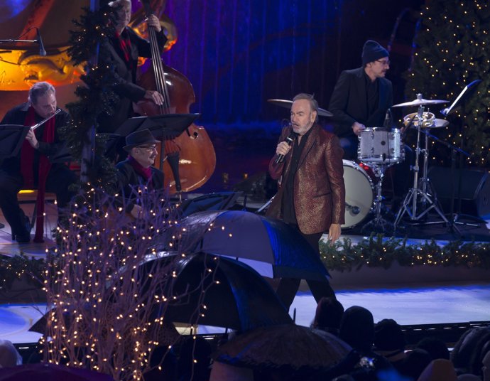 Neil Diamond at a public appearance for 84th Annual Rockefeller Center Christmas
