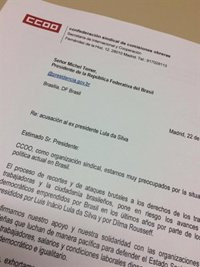 Podemos, IU y sindicatos se concentran ante la embajada de Brasil para pedir un "juicio justo" para 'Lula'