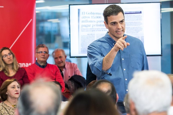 El secretario general del PSOE, Pedro Sánchez, en la asamblea abierta en Sevilla
