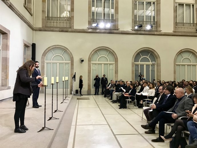 El Parlament ret homenatge a les víctimes de l'Holocaust