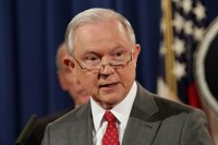 Sessions ordena investigar una serie de mensajes desaparecidos del FBI que contienen críticas contra Trump