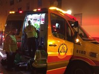 La Policía busca a dos hombres que habrían pateado la cabeza a un joven en Carabanchel anoche