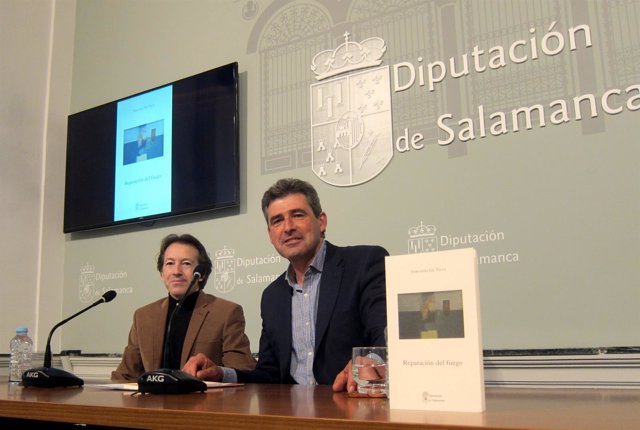 Fernando Gil Villa y Julián Barrera en la presentación del libro