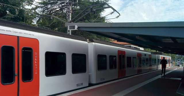 Tren de FGC, Ferrocarrils de la Generalitat de Catalunya.