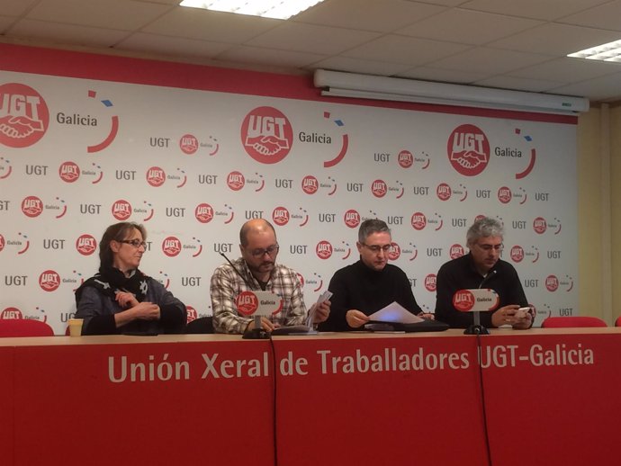 Representantes sindicales, en rueda de prensa sobre el conflicto de Xustiza