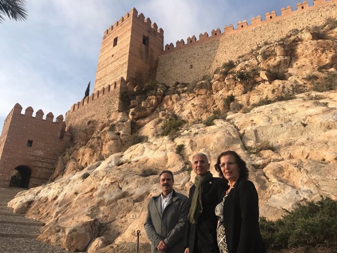 El consejero de Cultura visita la Alcazaba de Almería