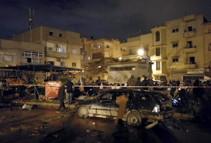 Doble atentado con coche bomba en Benghazi (Libia)