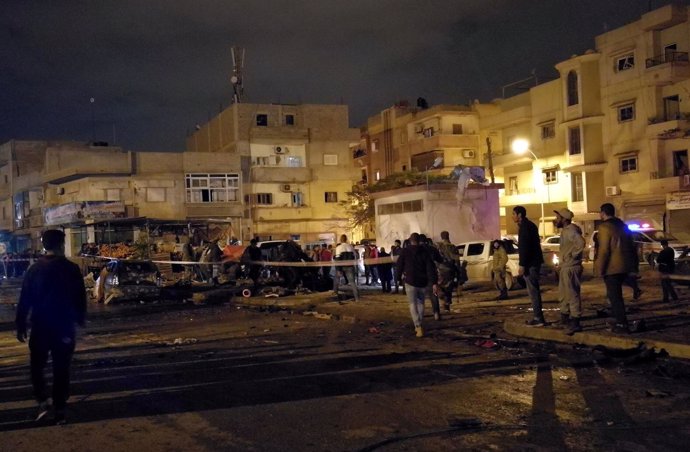 Doble atentado con coche bomba en Benghazi (Libia)