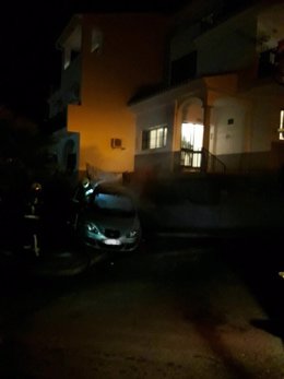 Coche quemado tras la reyerta en Coín (Málaga)