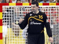 Sterbik viaja de urgencia a Zagreb por la lesión de Pérez de Vargas