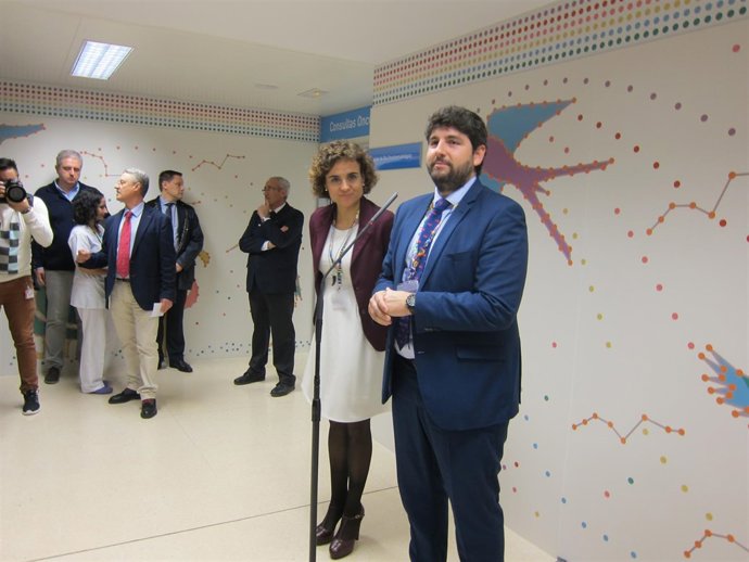 López Miras junto a la ministra de Sanidad en La Arrixaca      
